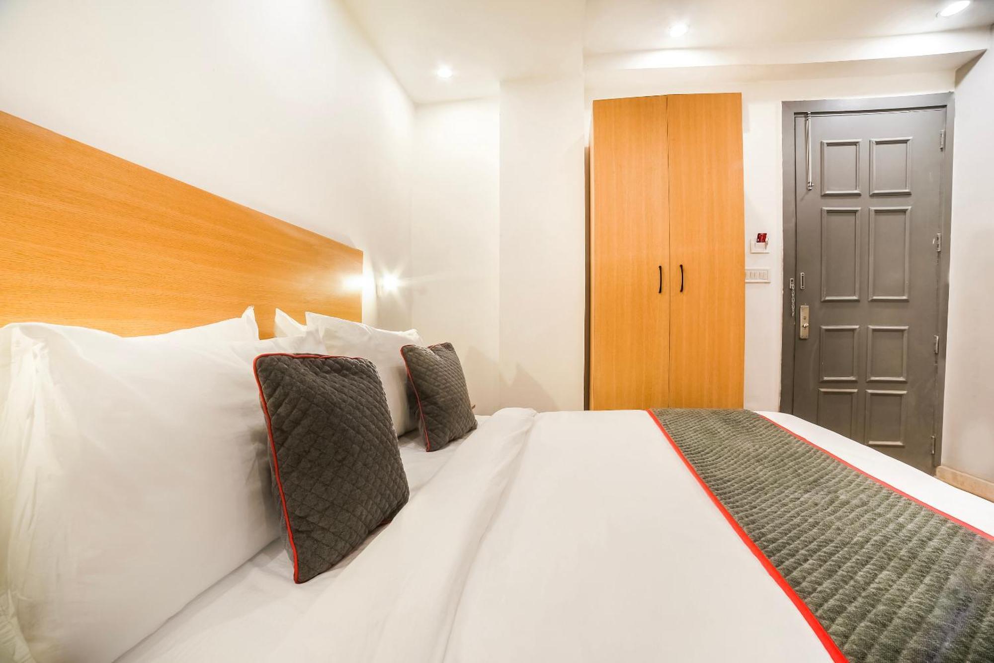 Super Hotel O Nawada Metro デリー エクステリア 写真