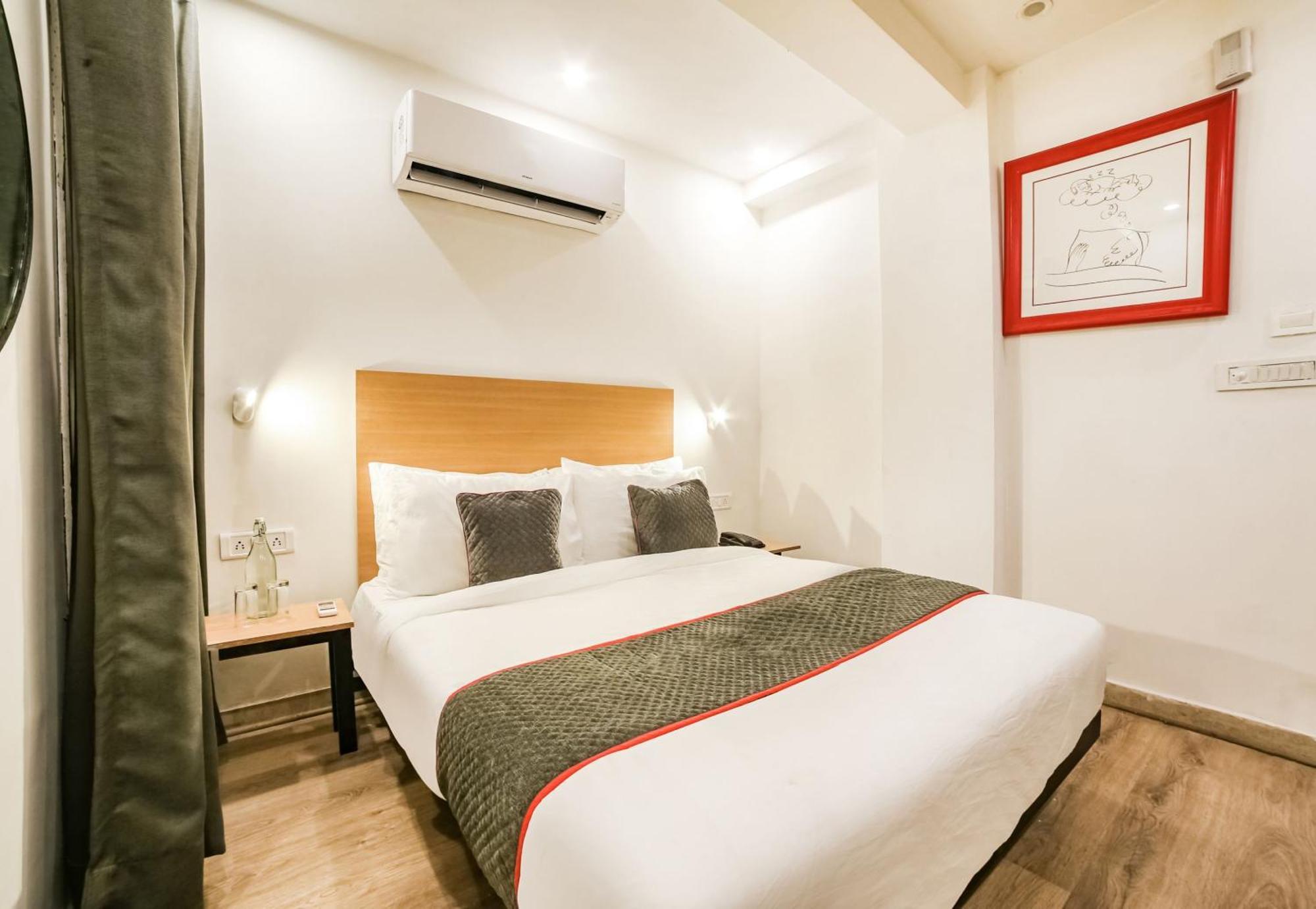 Super Hotel O Nawada Metro デリー エクステリア 写真