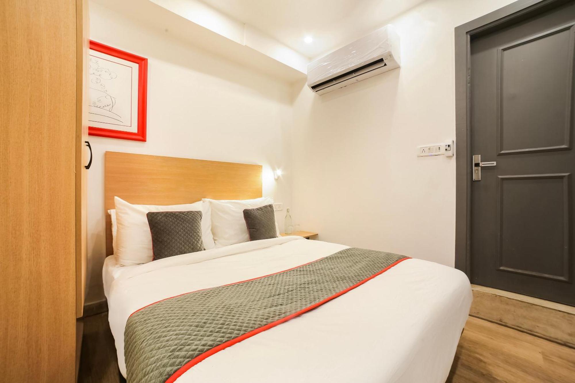 Super Hotel O Nawada Metro デリー エクステリア 写真