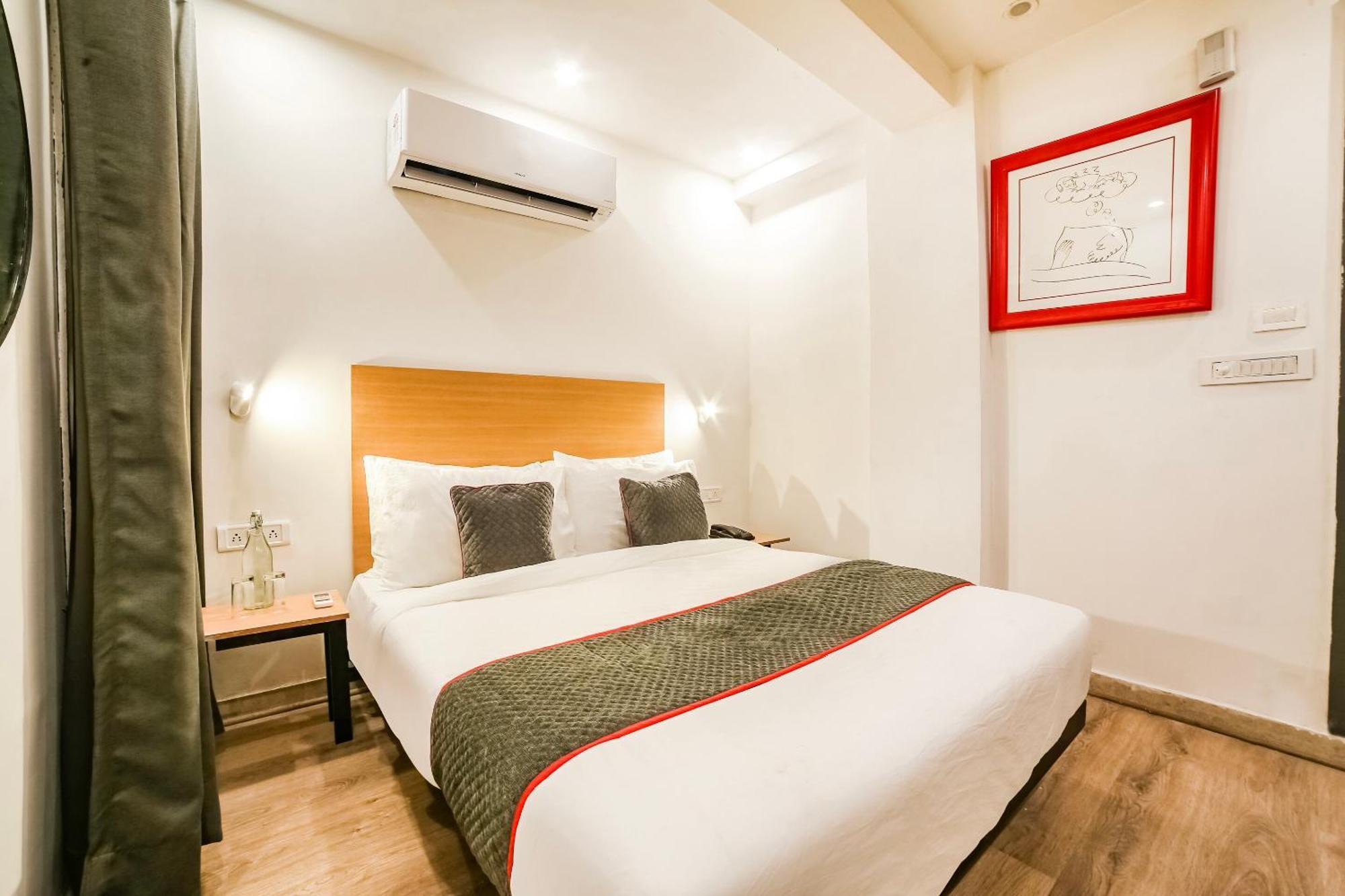 Super Hotel O Nawada Metro デリー エクステリア 写真